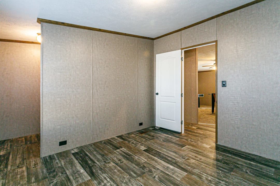Classic c-3264-32c bedroom home features