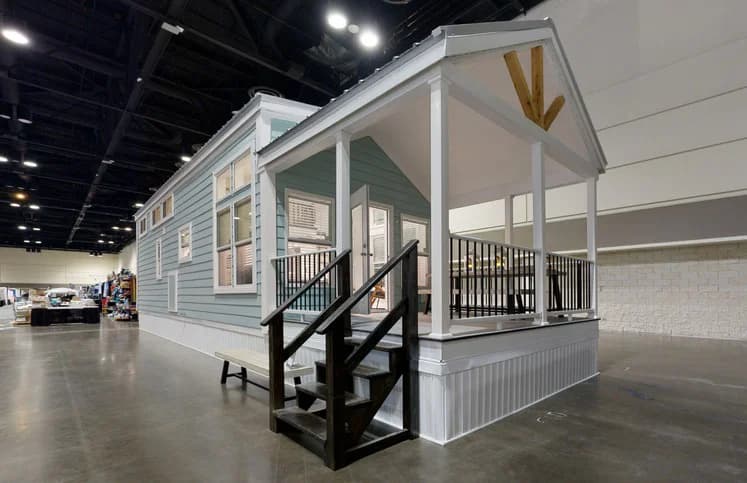 Eagle 11341a hero and exterior home features