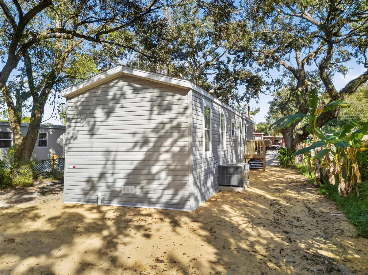 9404 loras street, new port richey, fl 34654 (sold) $149,000  home features