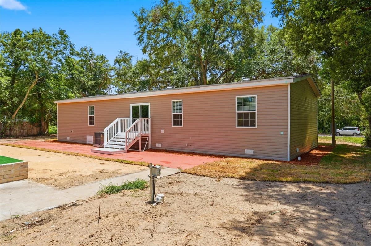 36625 cord st, zephyrhills, fl 33541 (pending) $295,999  home features