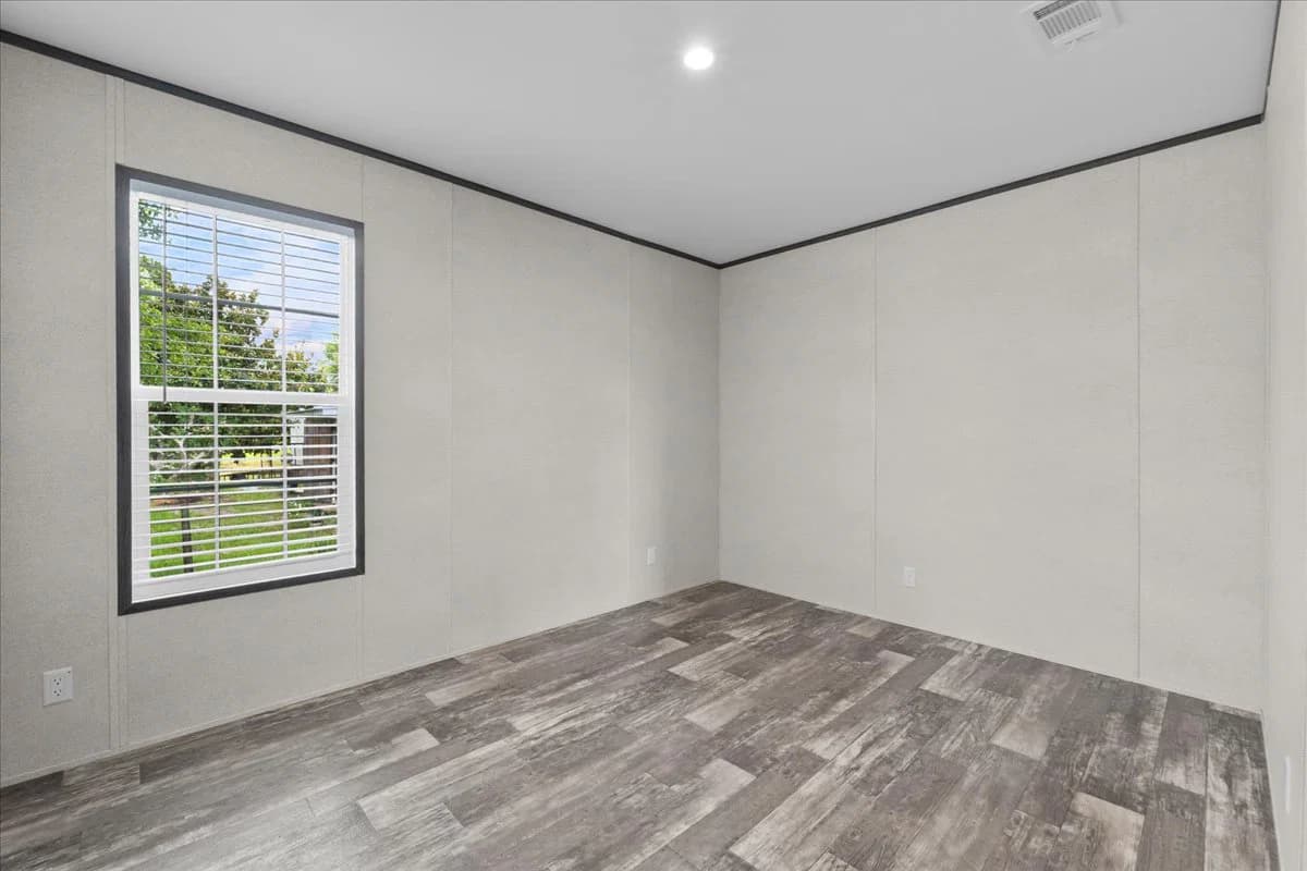 909 lake thomas road, lake wales, florida 33898 (sold)  interior home features