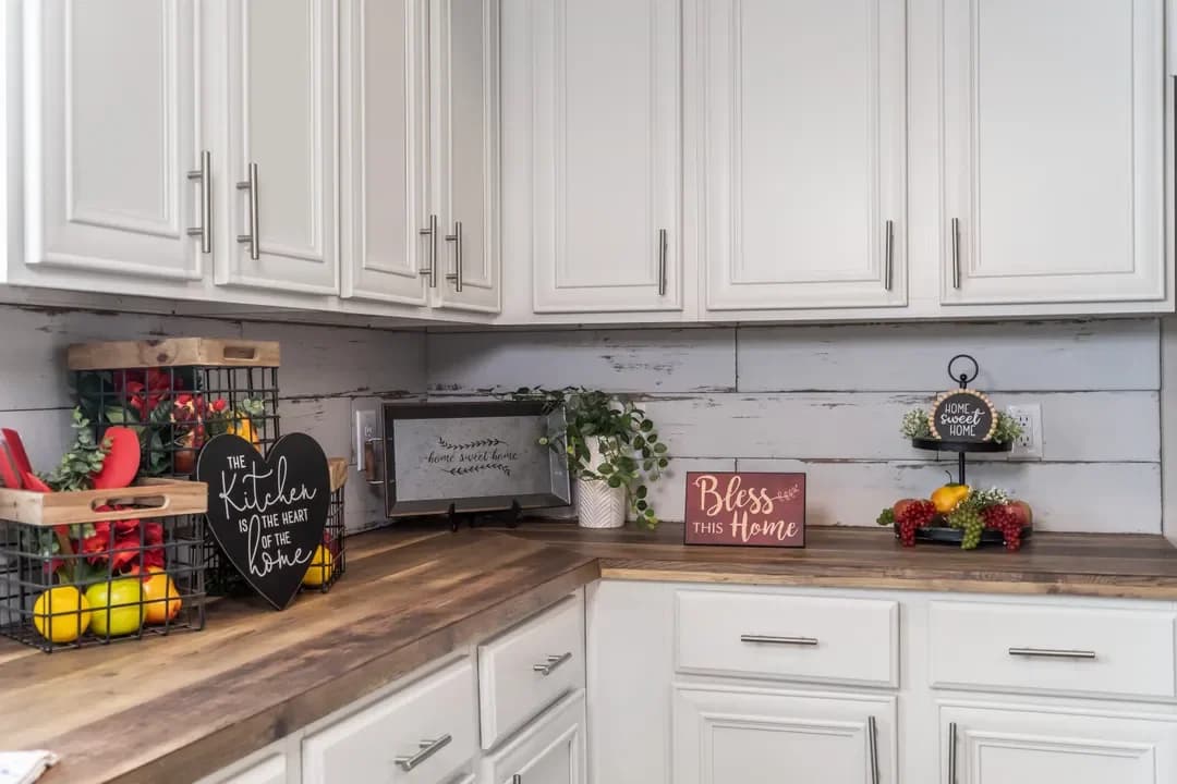 The tyra ii kitchen home features