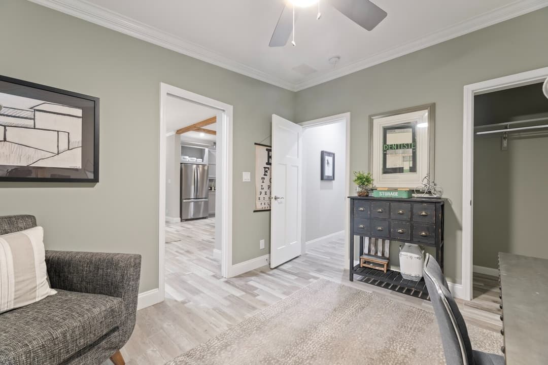 Isla ii 42484a bedroom home features