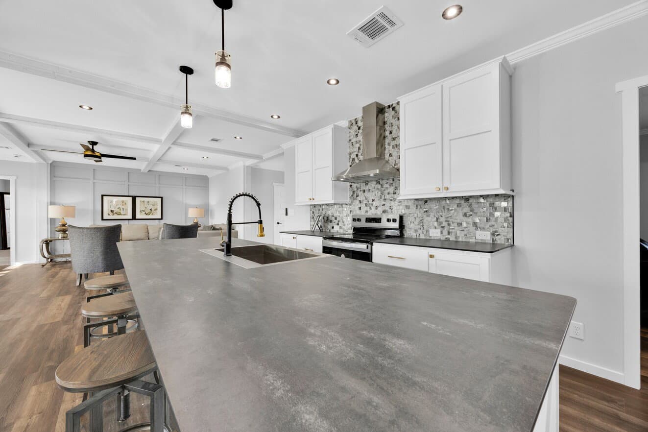 Draper 40764a kitchen home features