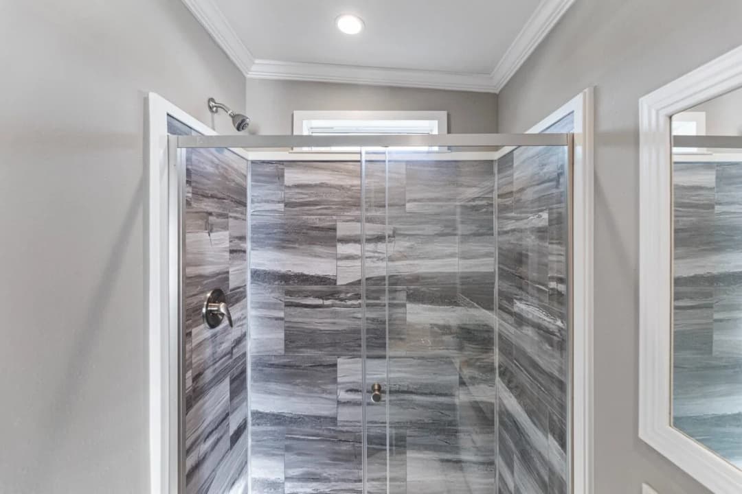 Wedge 13442s bathroom home features