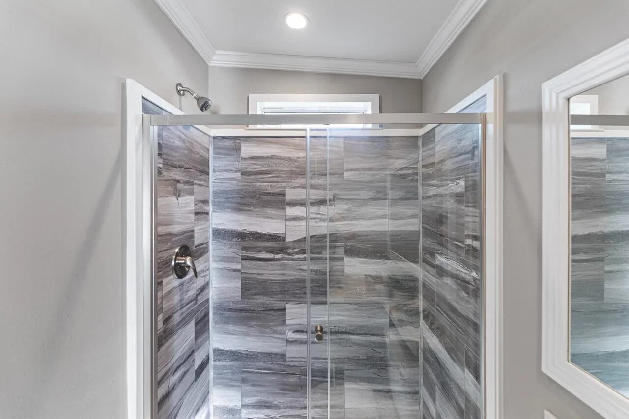 Wedge 13442s bathroom home features