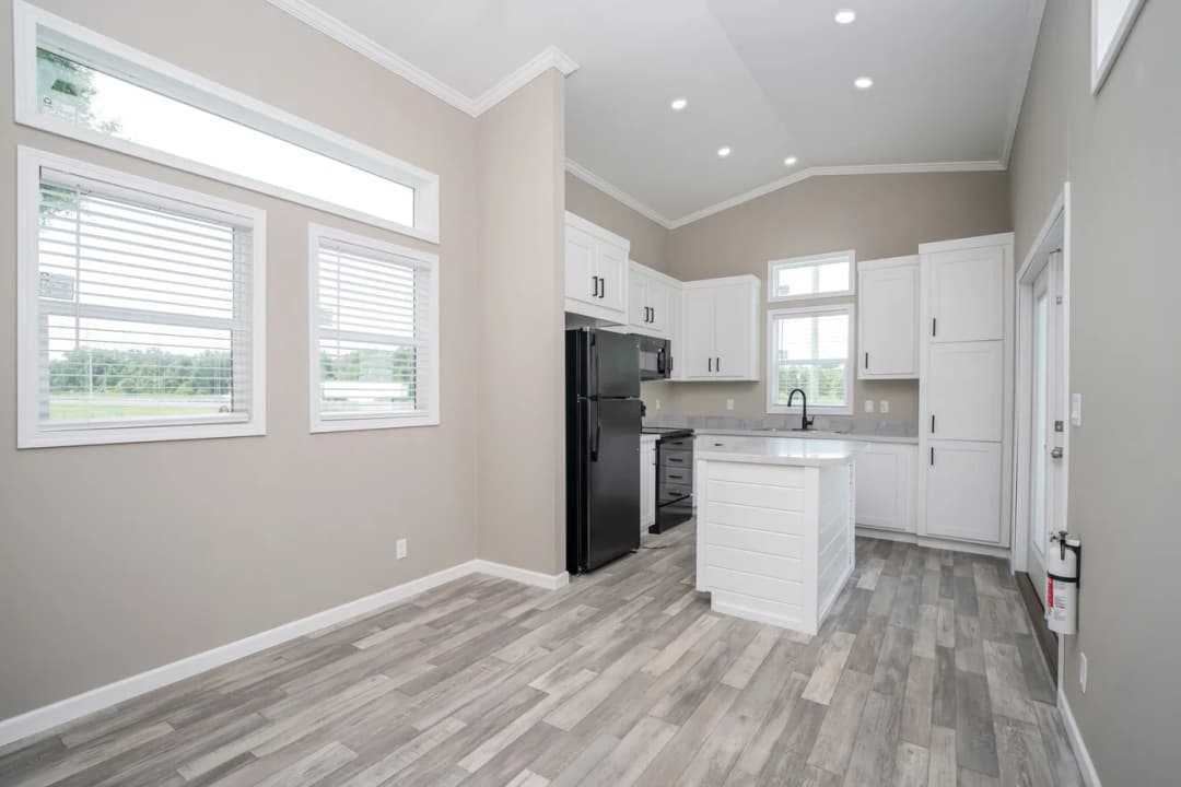 Eagle 11351g interior home features