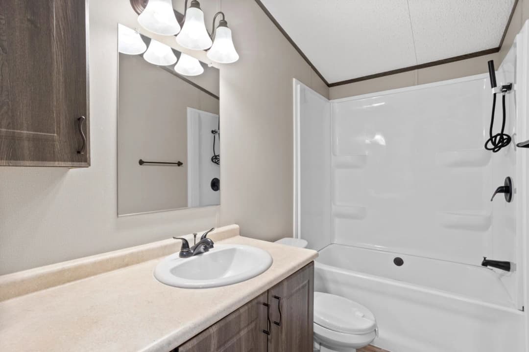 Classic c-1672-32c bathroom home features