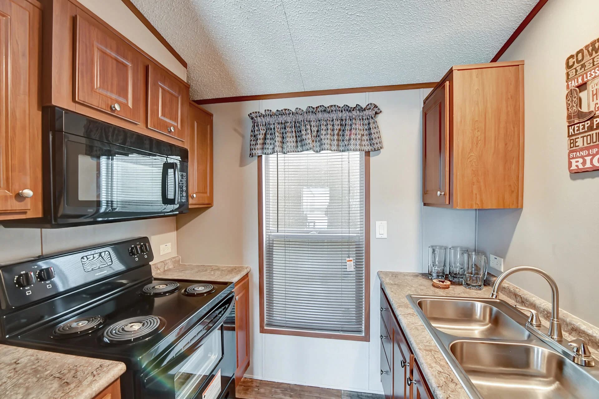 Oilfield kitchen home features
