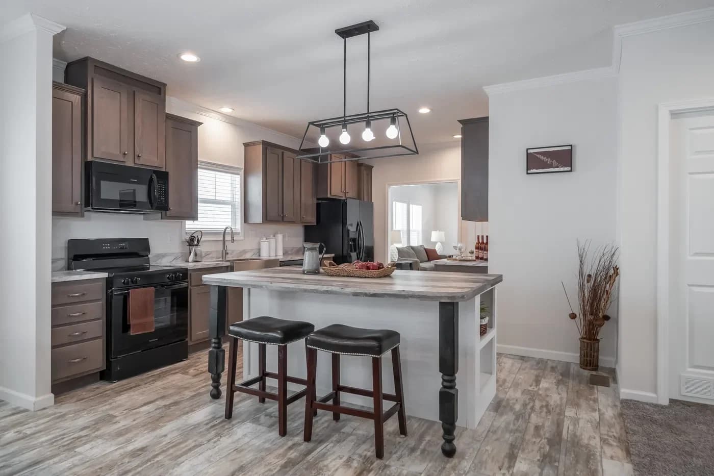 Enterprise kitchen home features