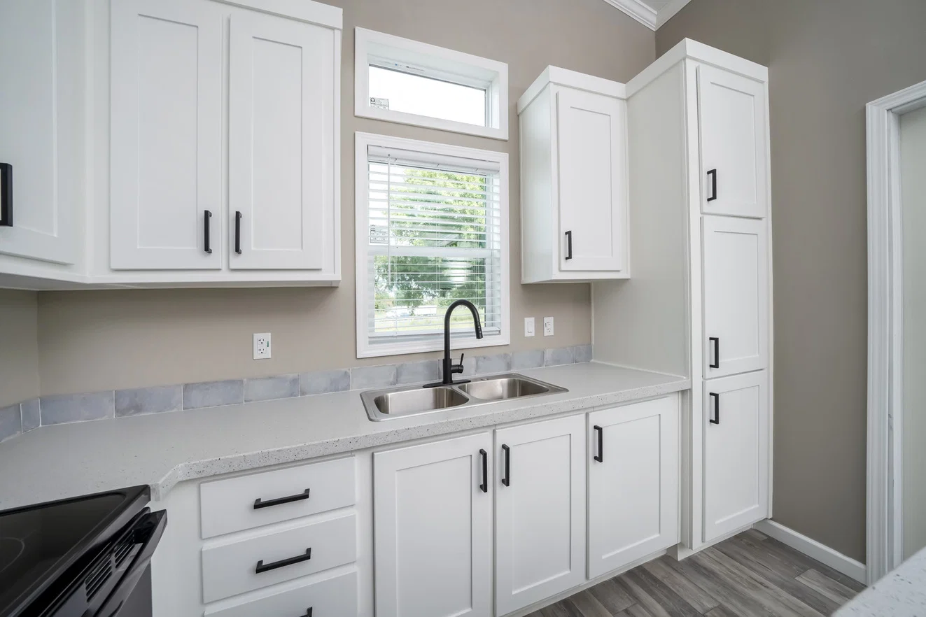 Eagle 11351g kitchen home features