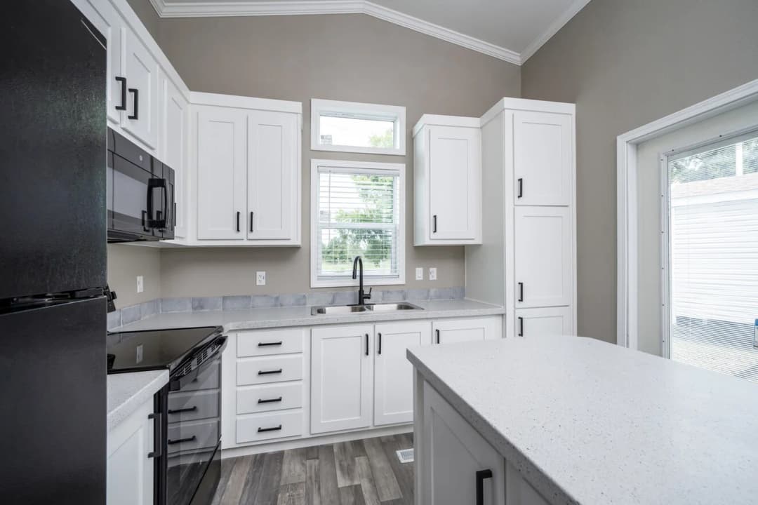 Eagle 11351g kitchen home features