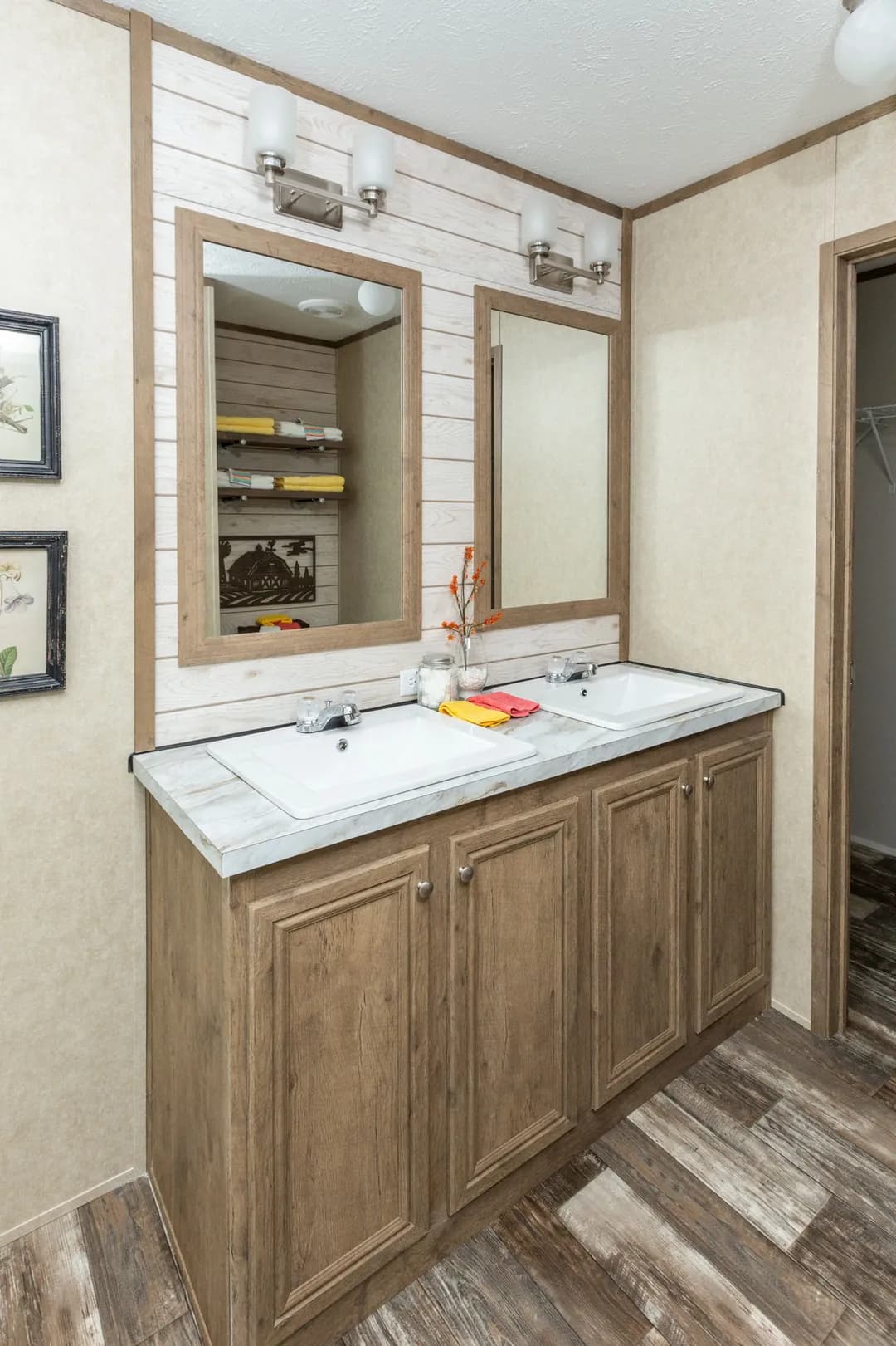 The ranch house bathroom home features
