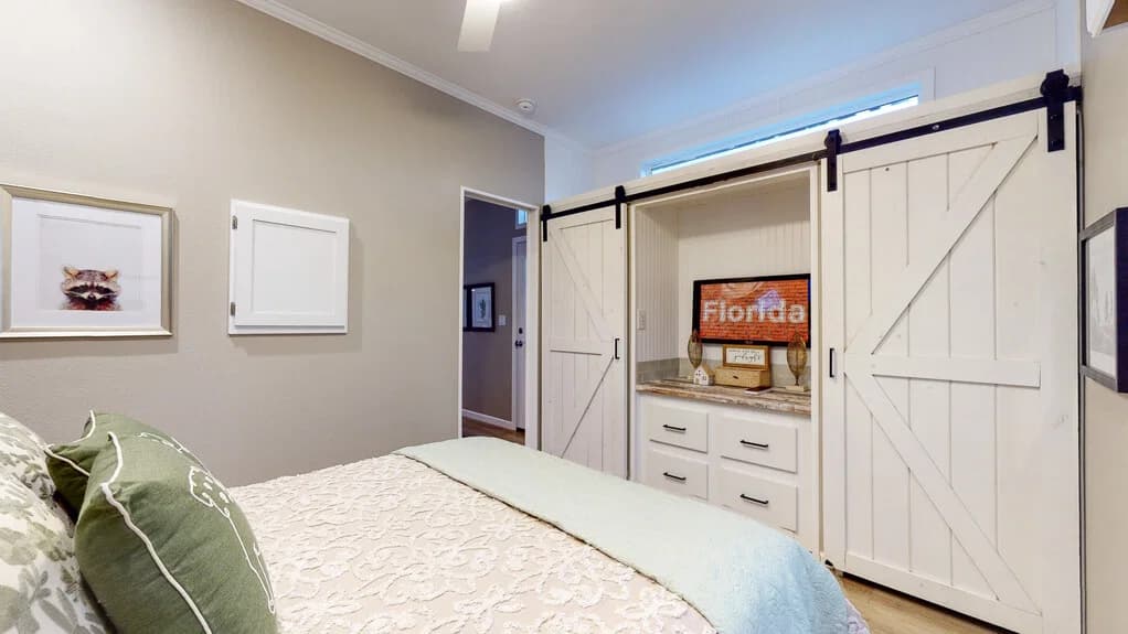 Lake charles 13371a bedroom home features