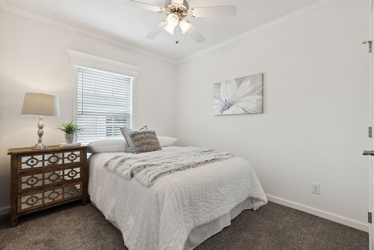 Silver springs 5029 bedroom home features