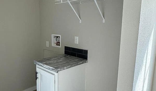 Waycross express 1676531 interior home features