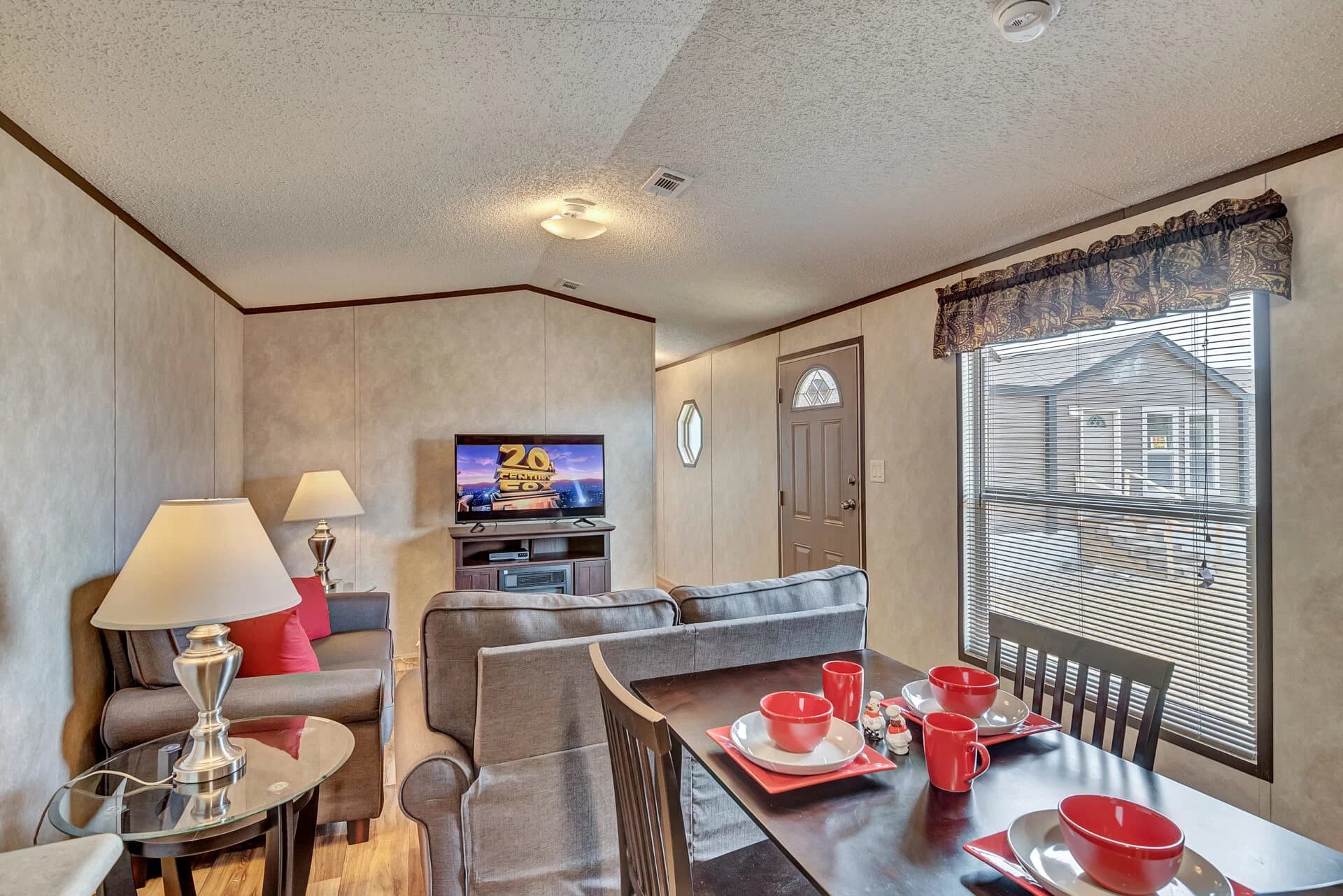 Select s-1264-22a interior home features