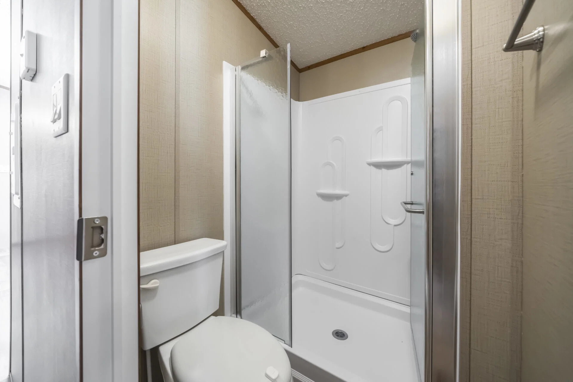 Select s-1234-31a bathroom home features