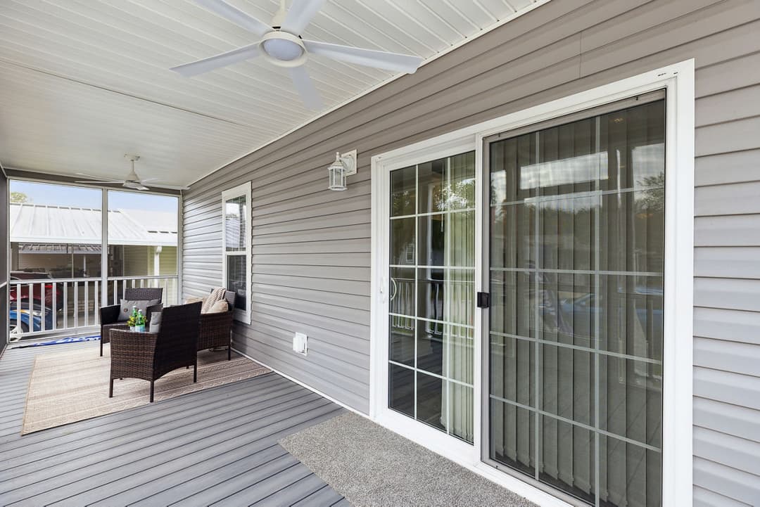 Silver springs 5029 exterior home features