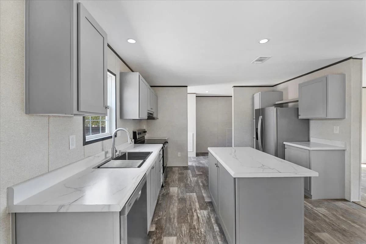 114 mark avenue, lady lake, florida 32159 (sold) 265,300 interior and kitchen home features