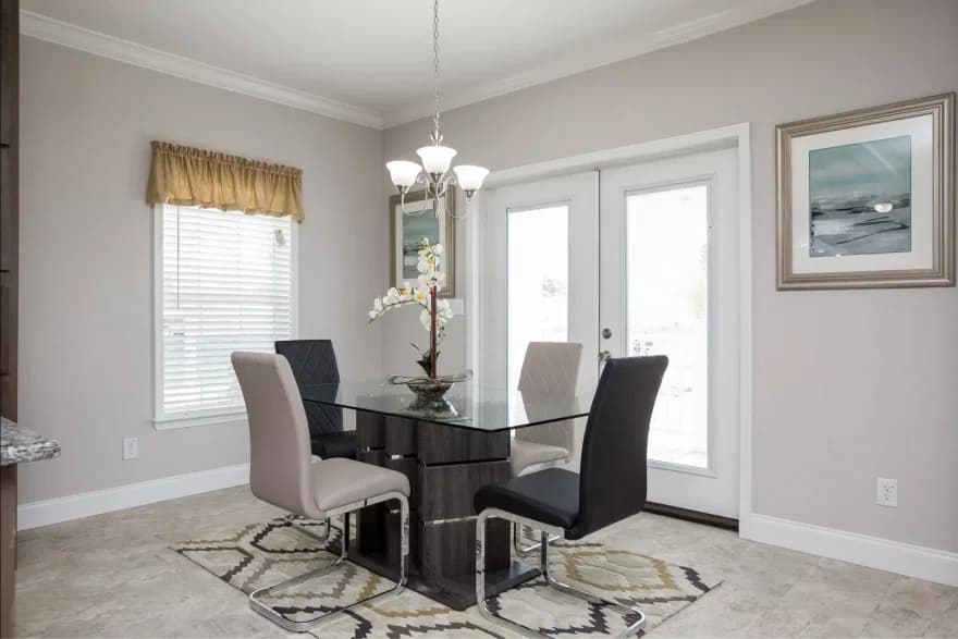 Knightstown interior home features