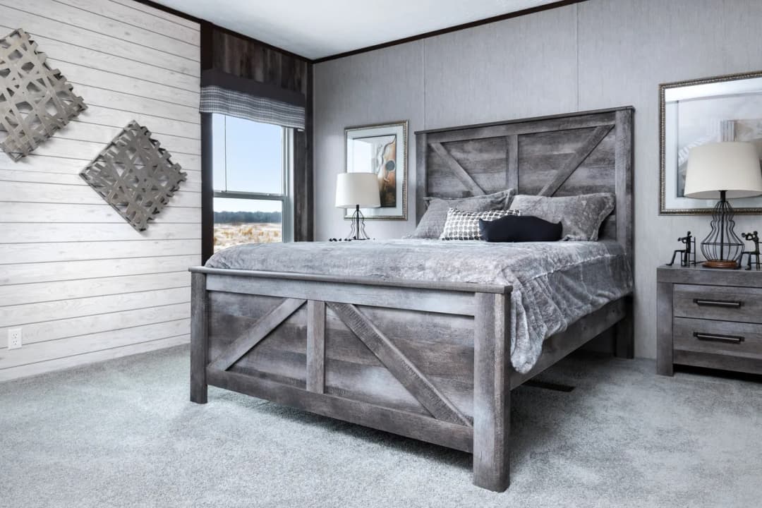 The shoreline bedroom home features