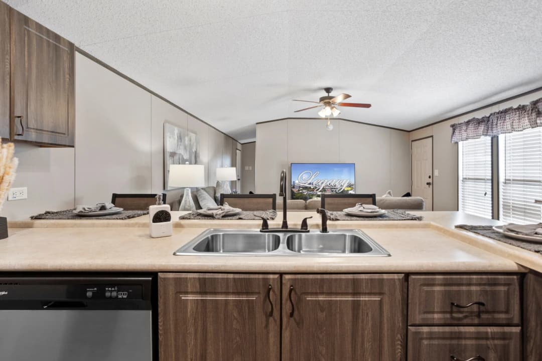 Classic c-1672-32c kitchen home features