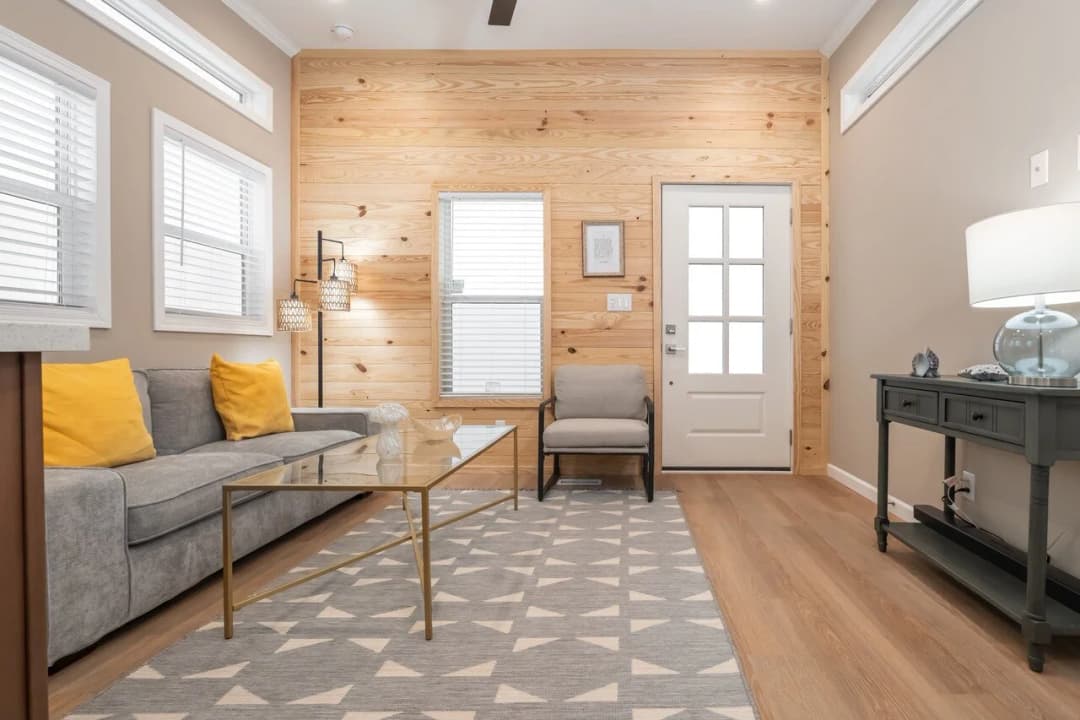 Wedge 13442s interior home features