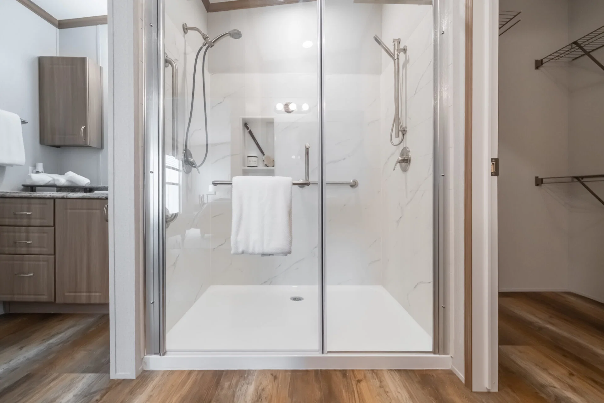Heritage h-3264-32ap bathroom home features