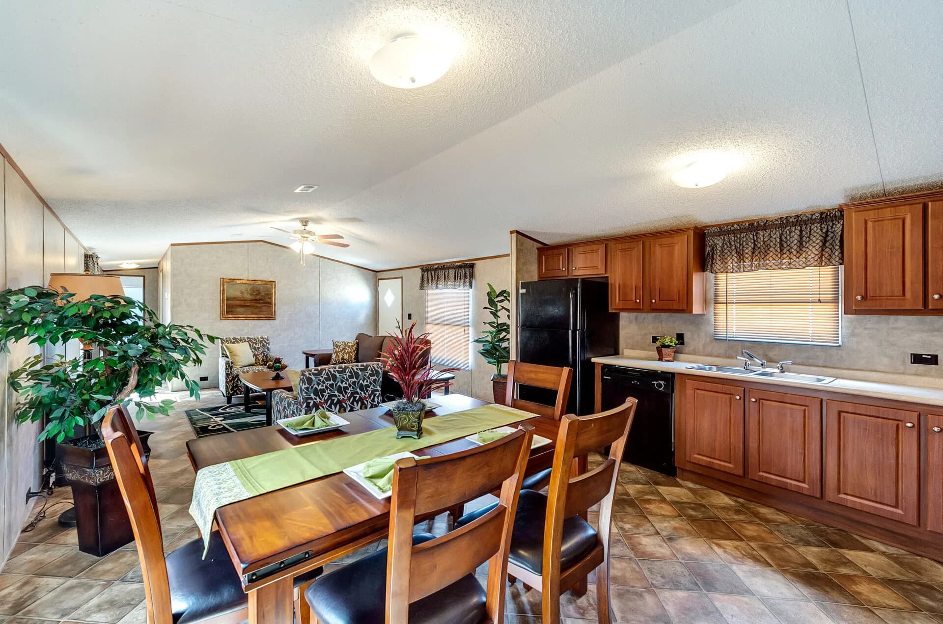 Select s-1684-42a kitchen home features