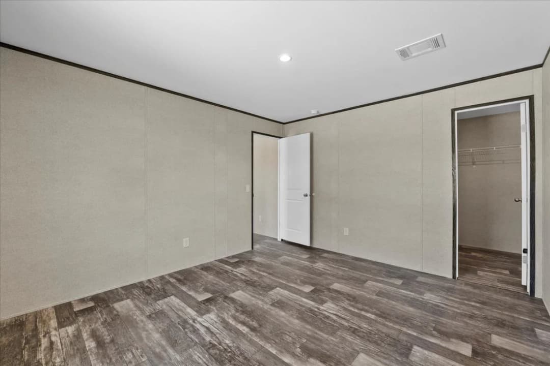114 mark avenue, lady lake, florida 32159 (sold) 265,300 interior home features