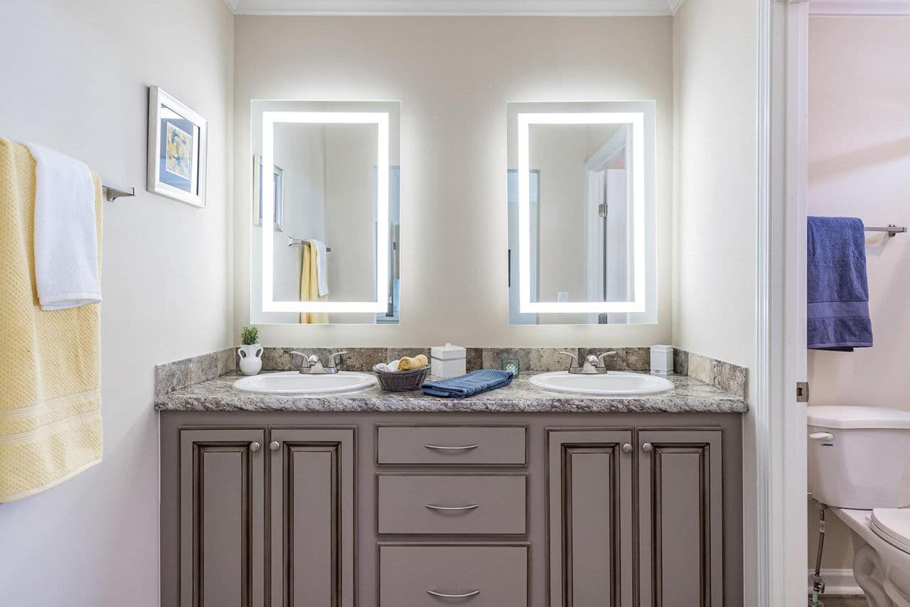 Silver springs 5006 bathroom home features