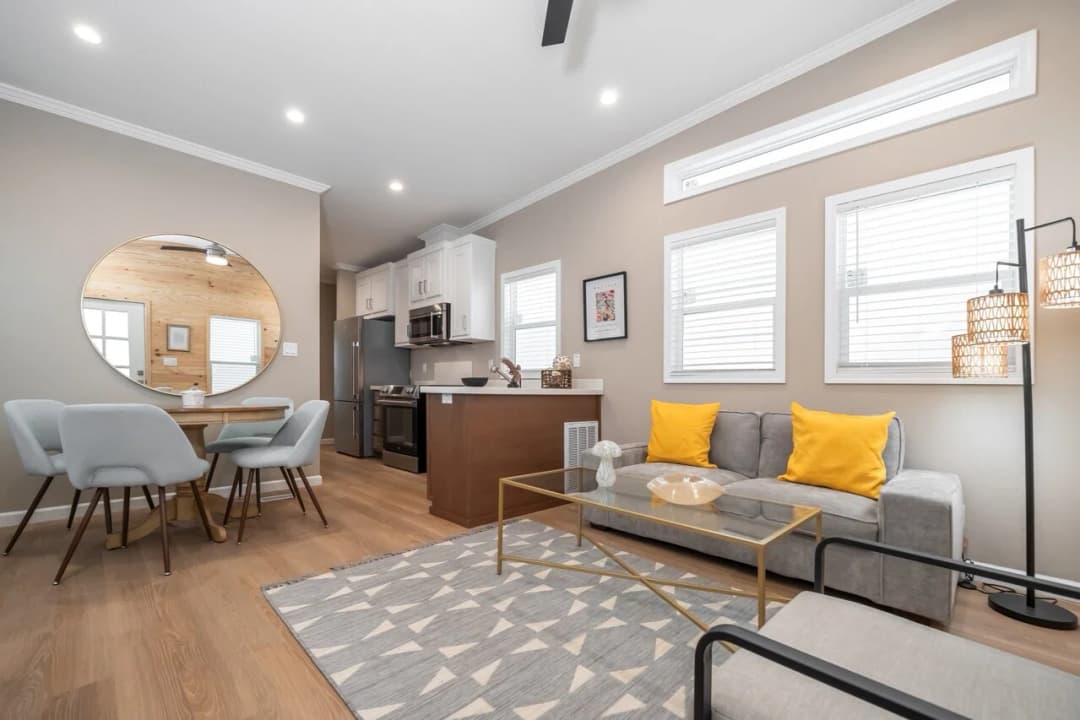 Wedge 13442s interior home features